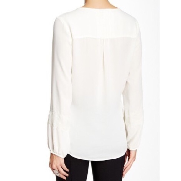 DANIEL Rainn Lace Trim Peasant Blouse - Picture 2 of 6